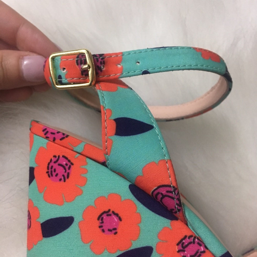 Kate Spade Floral Wedges, Size 7.5 - Picture 4 of 8